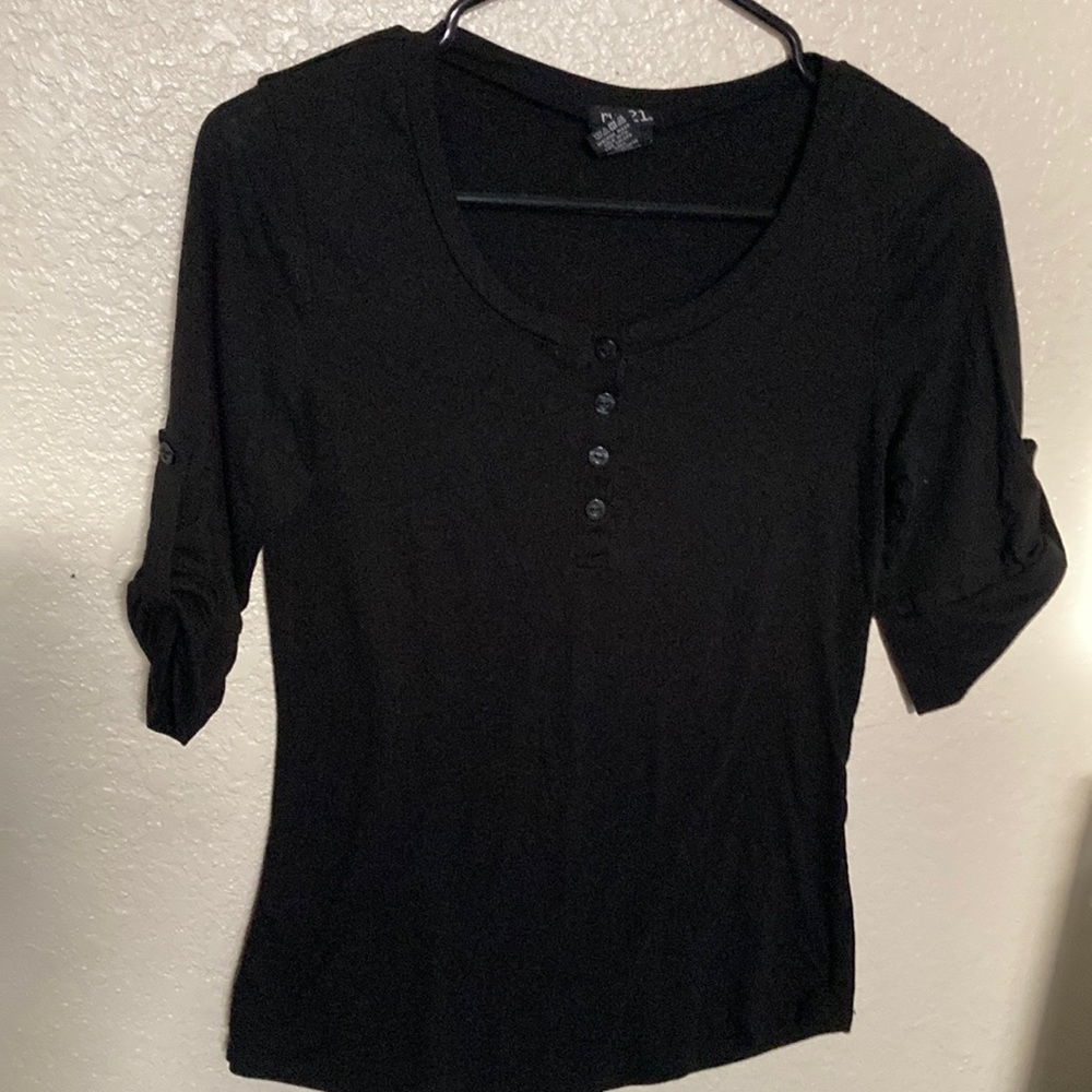 Rue 21 Black Top Stretchy U-Neck Medium